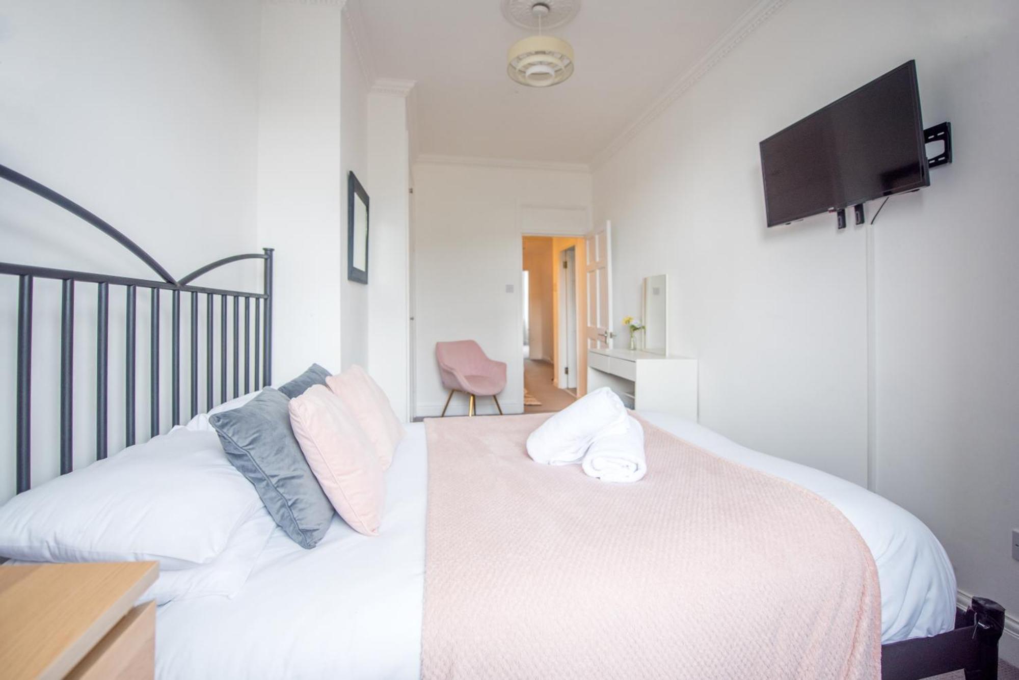 Grosvenor Pad - Lovely 2-Bed Flat - Free On Street Parking Бат Экстерьер фото